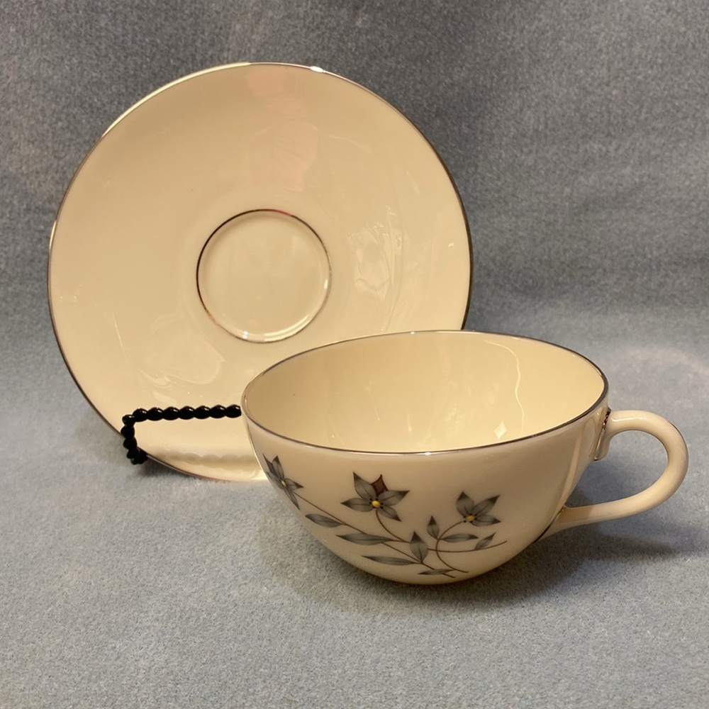 Lenox China Princess 2-Coffee Cups and 2-Saucers Single Stripe X516